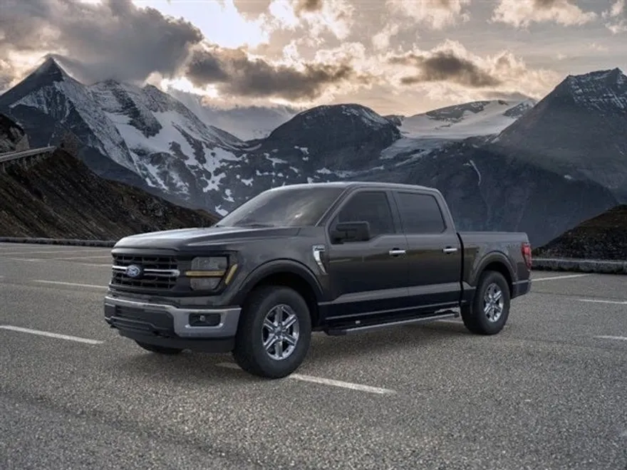 2025 Ford F-150 XLT photo 1