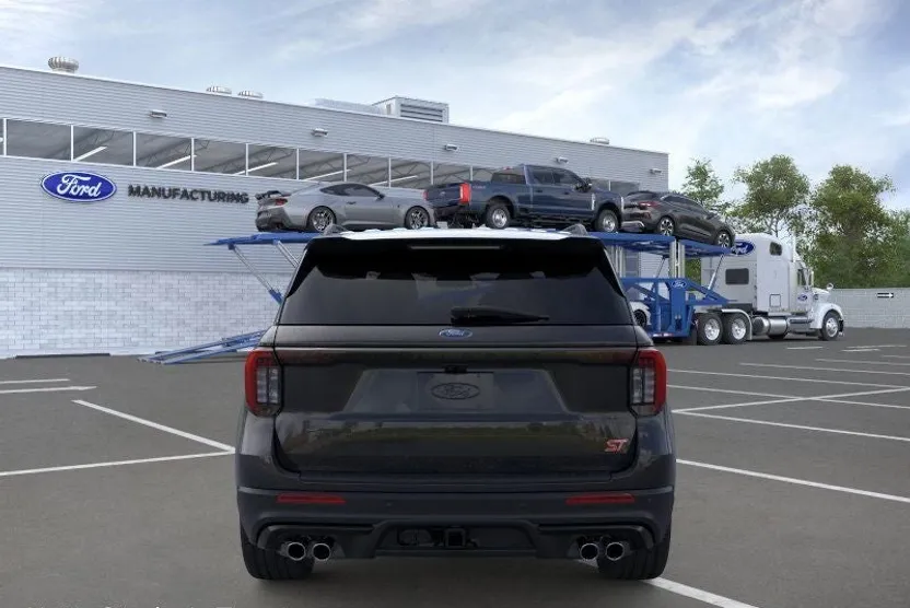 2025 Ford Explorer ST photo 1