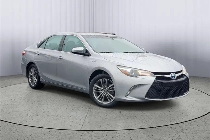 2016 Toyota Camry Hybrid SE photo 1