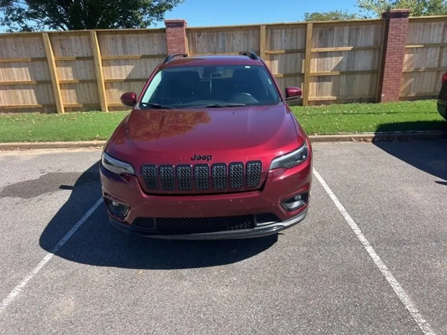 2019 Jeep Cherokee Altitude photo 1