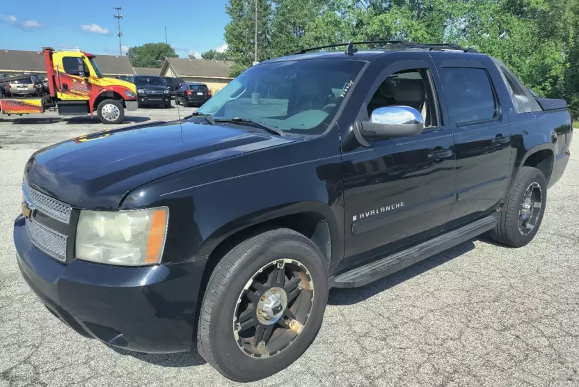2007 Chevrolet Avalanche LS photo 1