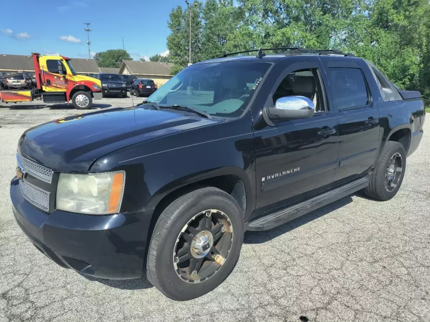 2007 Chevrolet Avalanche LS photo 1