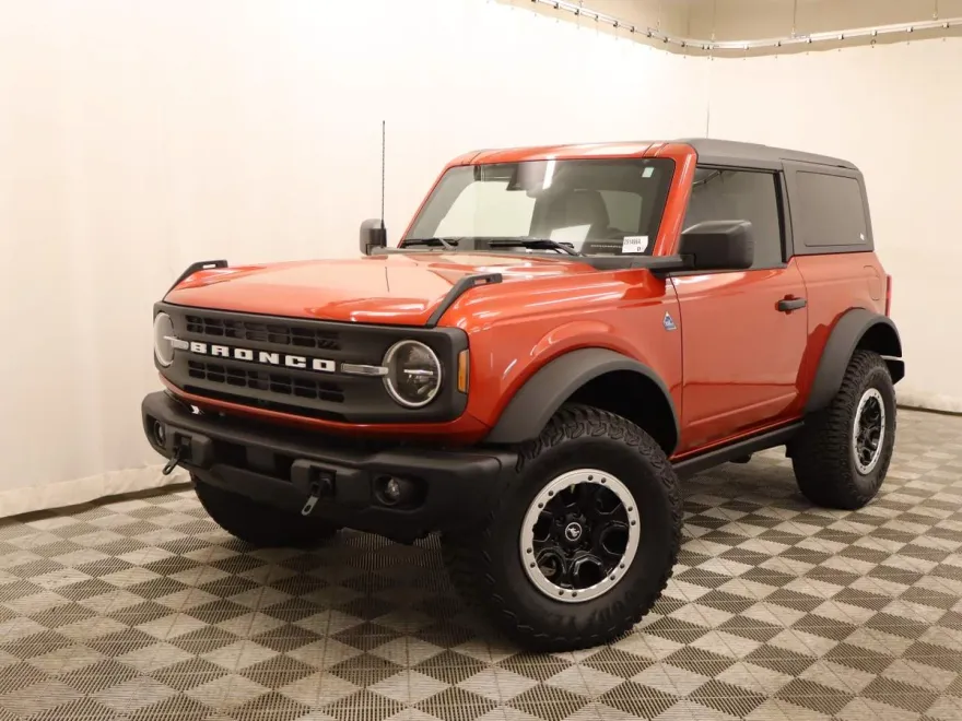 2024 Ford Bronco Black Diamond photo 1