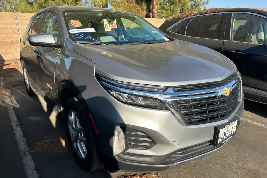 2024 Chevrolet Equinox LT photo 1