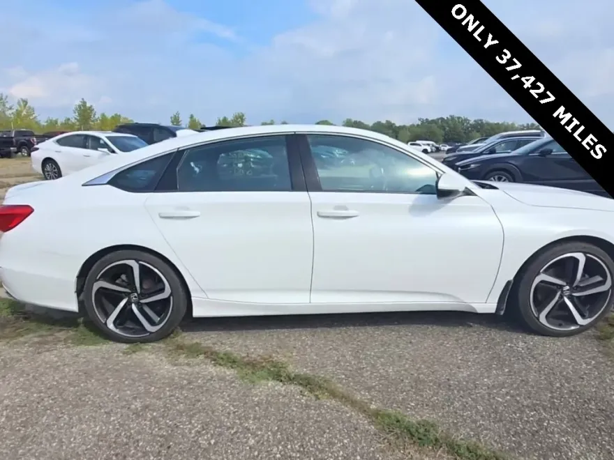 2019 Honda Accord Sport photo 1