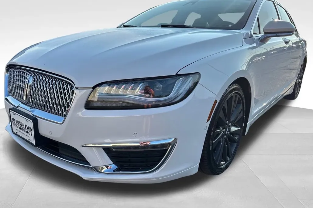 2020 Lincoln MKZ Reserve photo 1