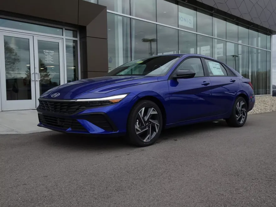 2025 Hyundai Elantra Hybrid SEL Sport photo 1