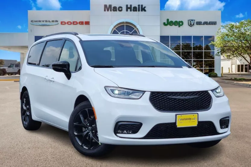 2026 Chrysler Pacifica Limited photo 1