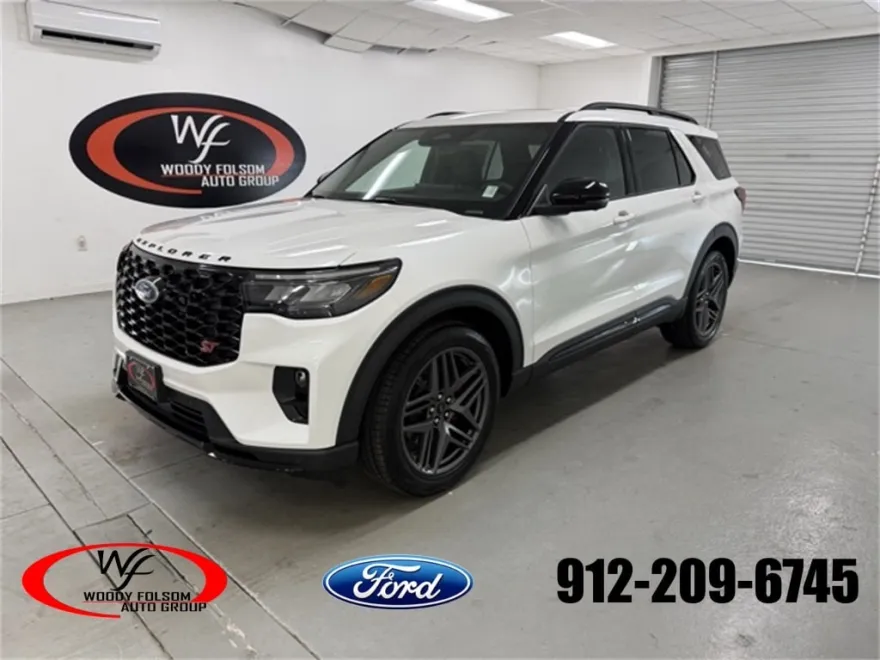 2025 Ford Explorer ST photo 1