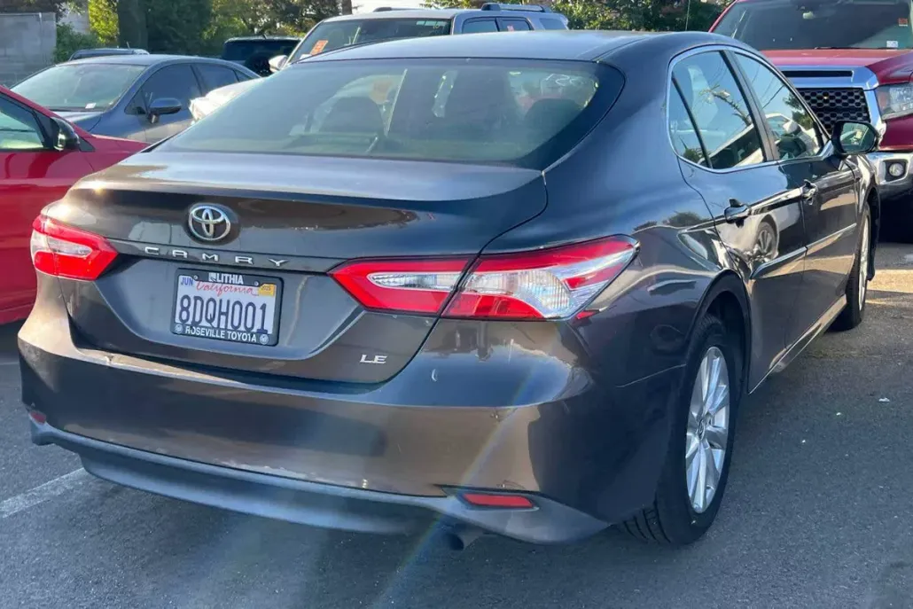 2018 Toyota Camry L photo 1