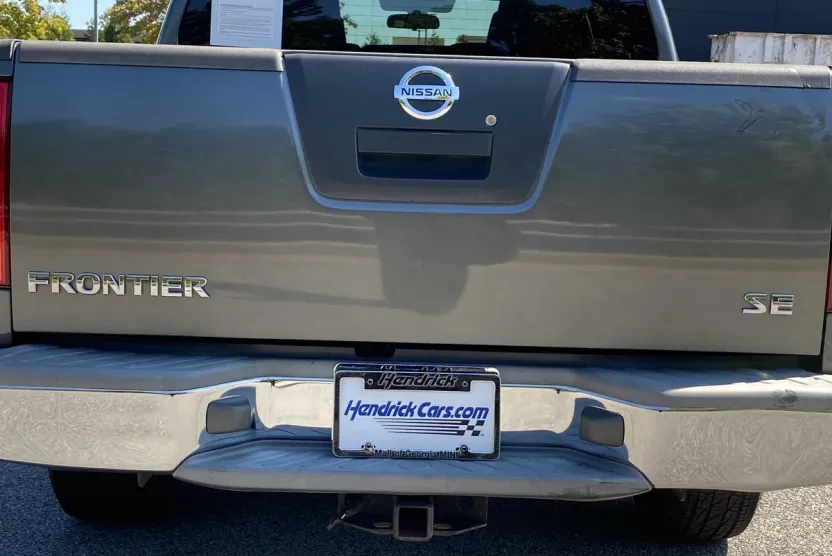 2006 Nissan Frontier SE photo 1