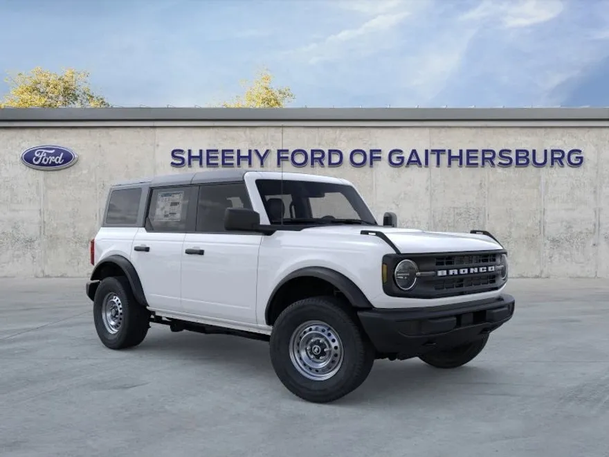 2025 Ford Bronco Base photo 1