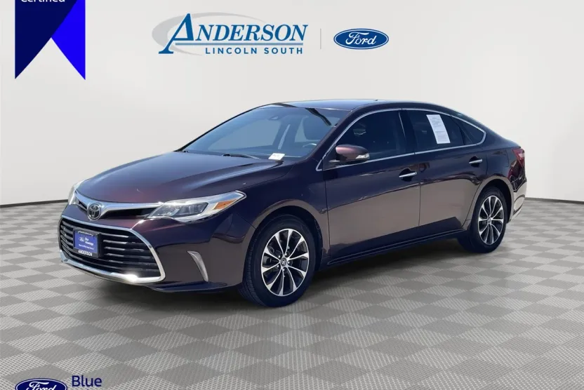 2018 Toyota Avalon XLE photo 1