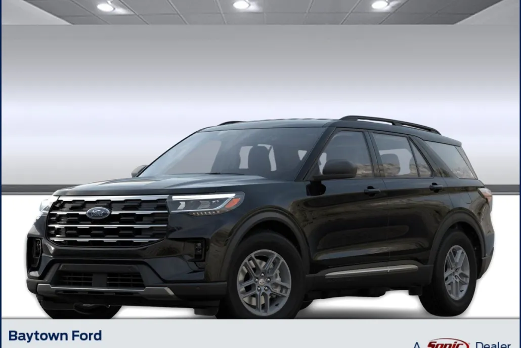 2025 Ford Explorer photo 1