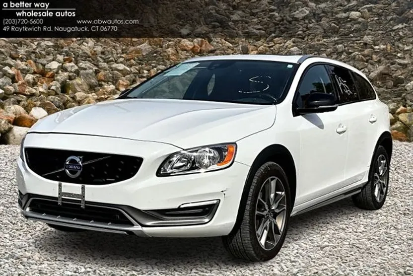 2015 Volvo V60 Cross Country T5 photo 1