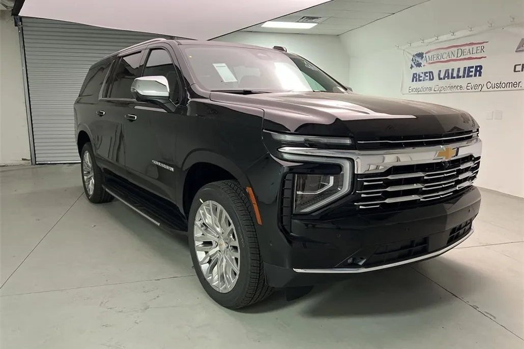 2026 Chevrolet Suburban Premier photo 1