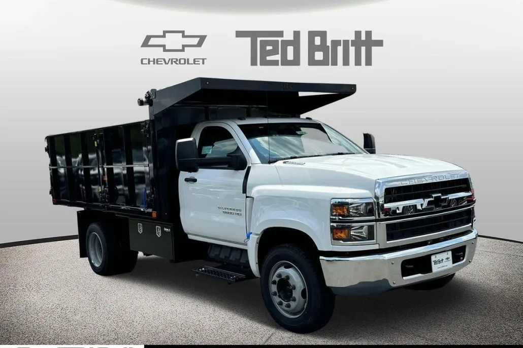 2024 Chevrolet Silverado 5500HD Work Truck photo 1
