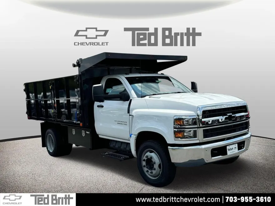 2024 Chevrolet Silverado 5500HD Work Truck photo 1