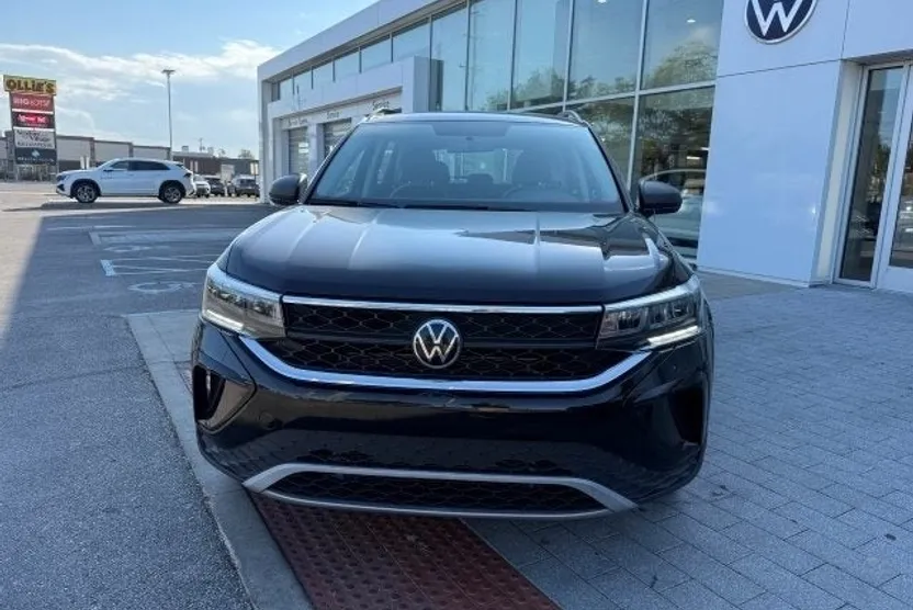 2022 Volkswagen Taos S photo 1