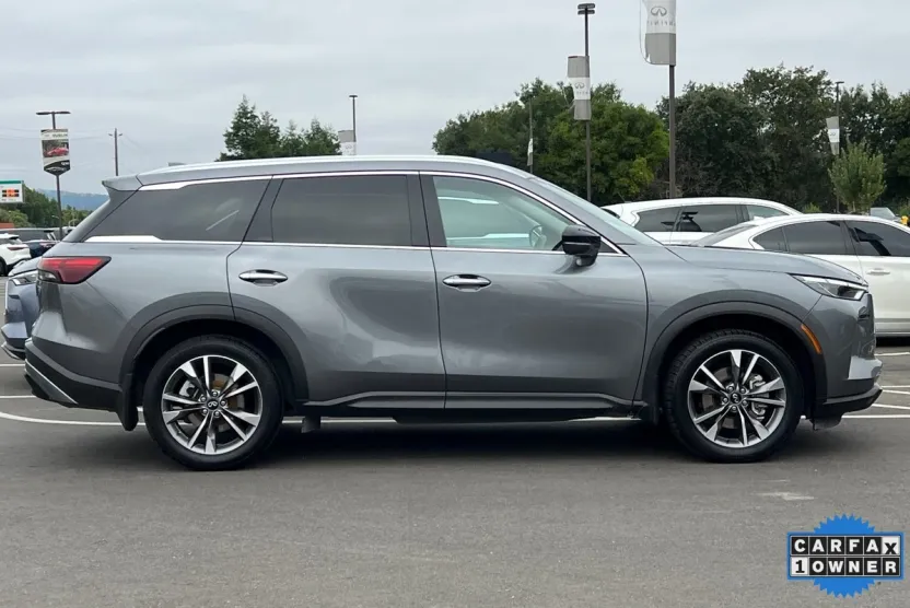 2023 Infiniti QX60 Luxe photo 1