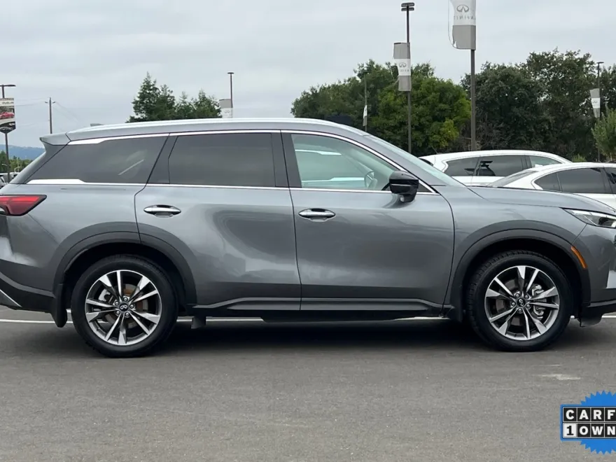 2023 Infiniti QX60 Luxe photo 1