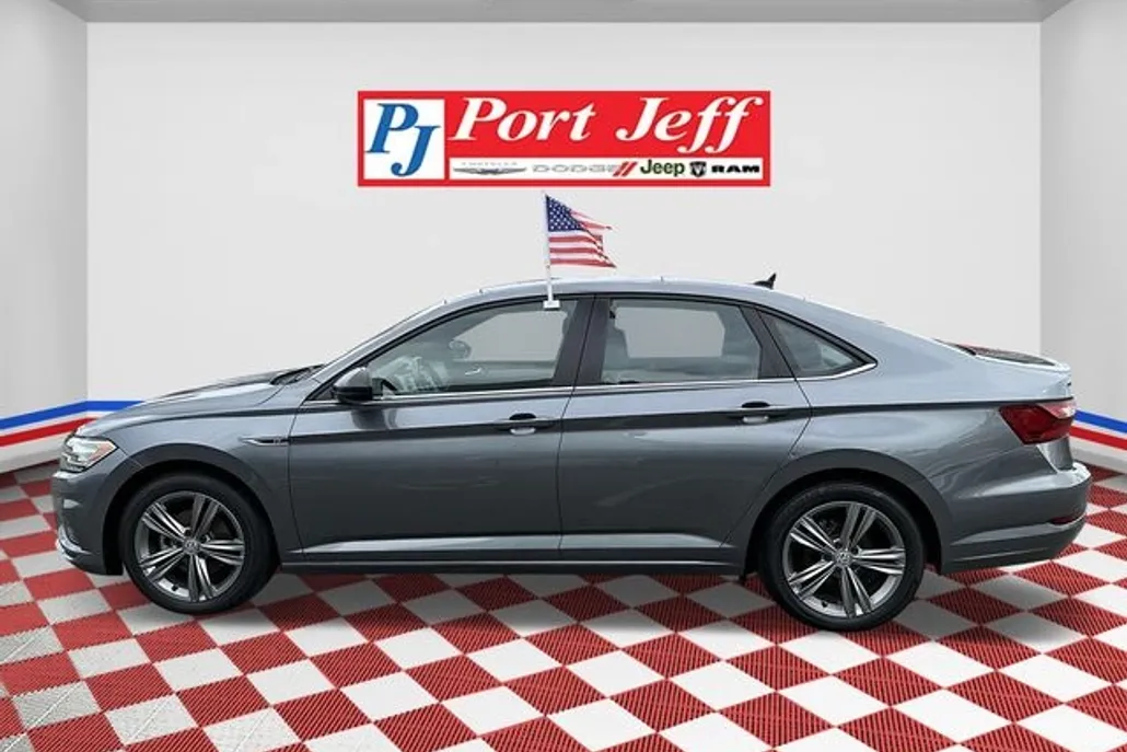 2021 Volkswagen Jetta R-Line photo 1