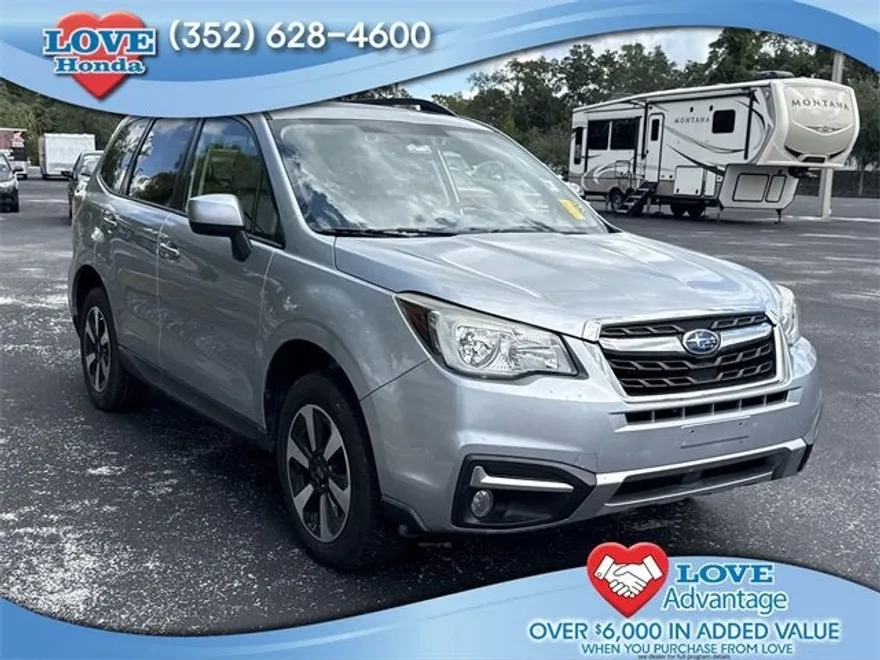 2017 Subaru Forester 2.5i Premium photo 1