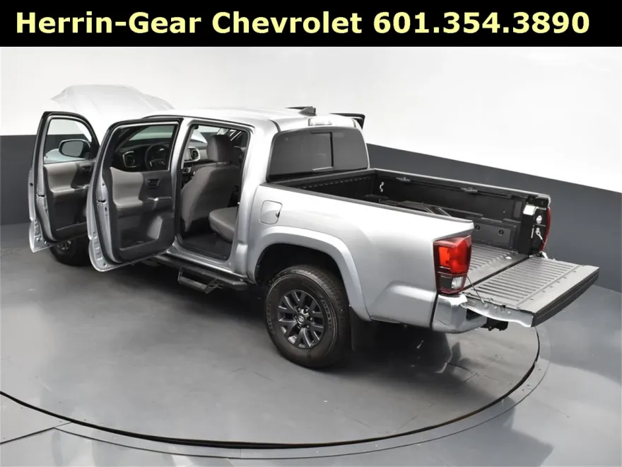 2023 Toyota Tacoma SR5 photo 1