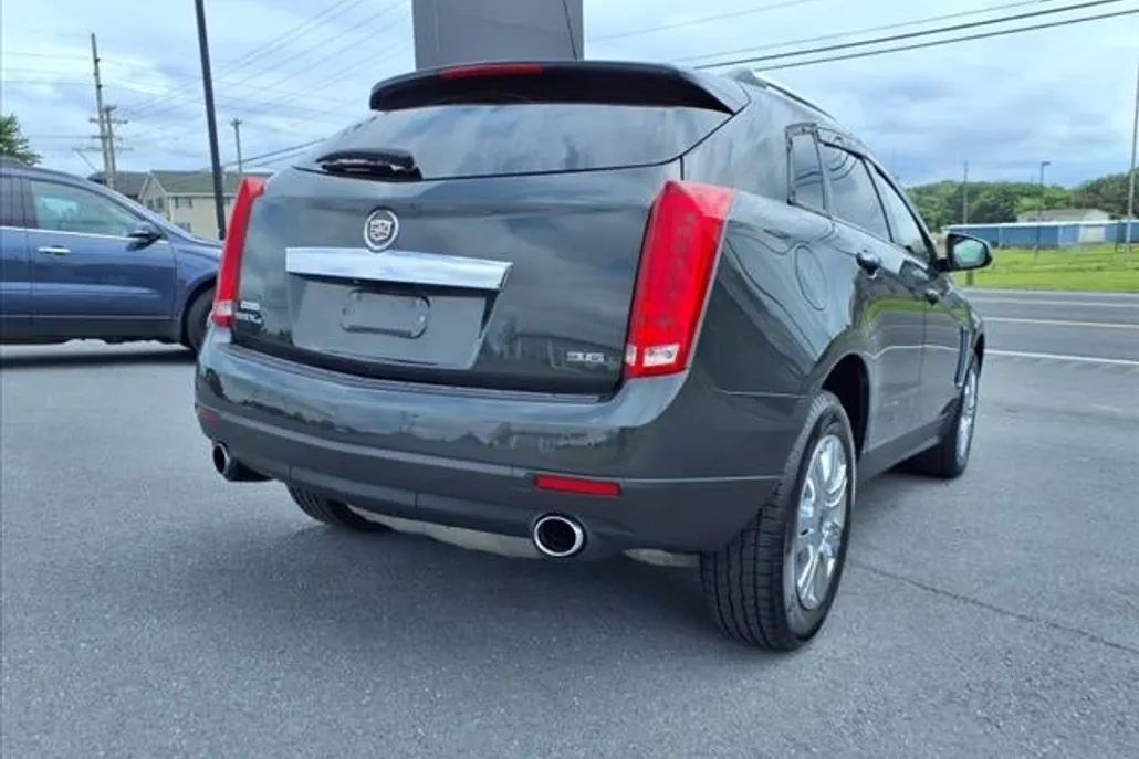 2015 Cadillac SRX Luxury photo 1