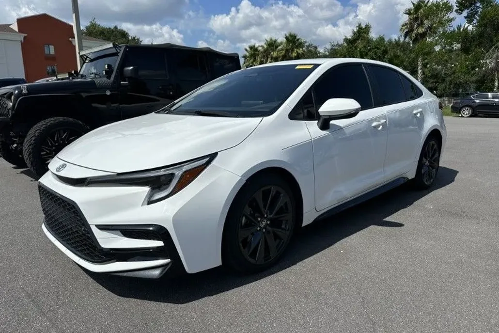 2023 Toyota Corolla XSE photo 1