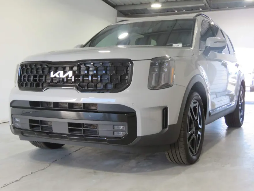 2024 Kia Telluride X-Line photo 1