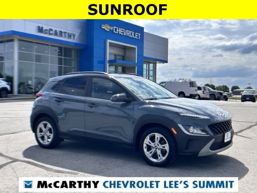 2022 Hyundai Kona SEL photo 1