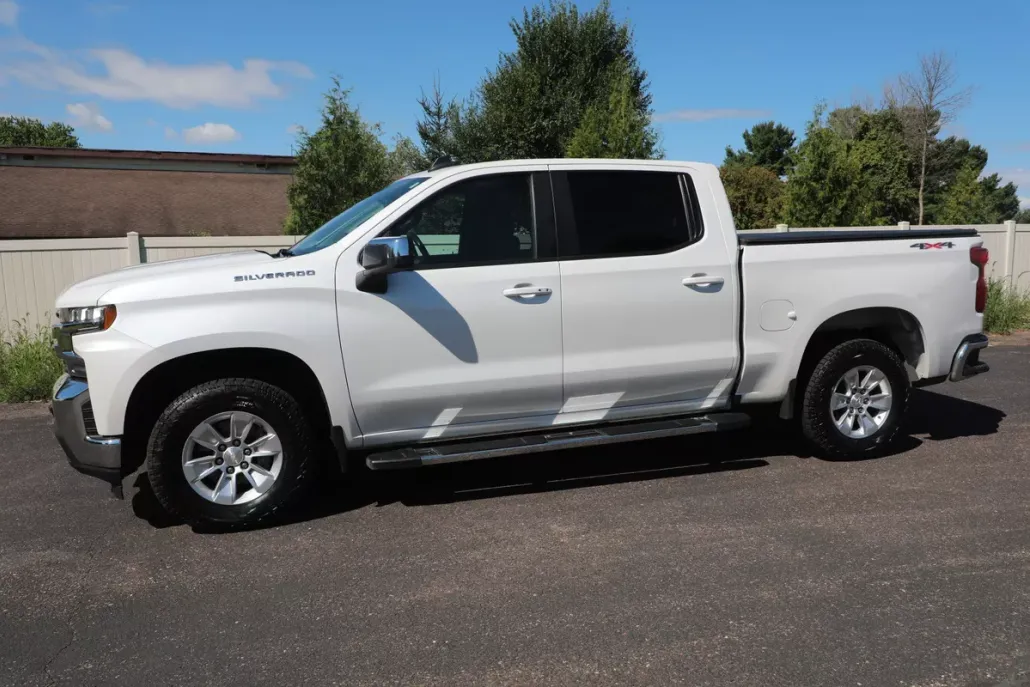 2022 Chevrolet Silverado 1500 LT photo 1