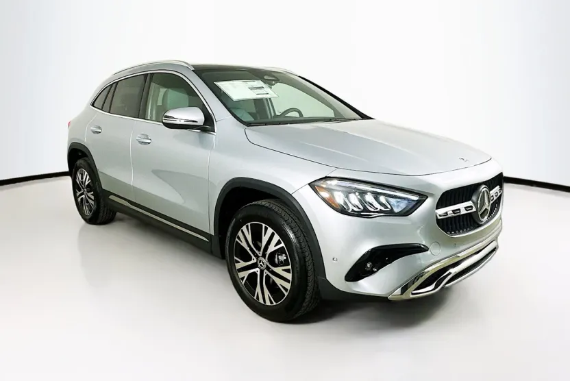 2026 Mercedes Benz GLA 250 4MATIC photo 1