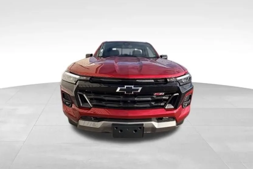 2025 Chevrolet Colorado Z71 photo 1