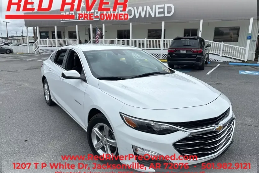 2023 Chevrolet Malibu LS photo 1