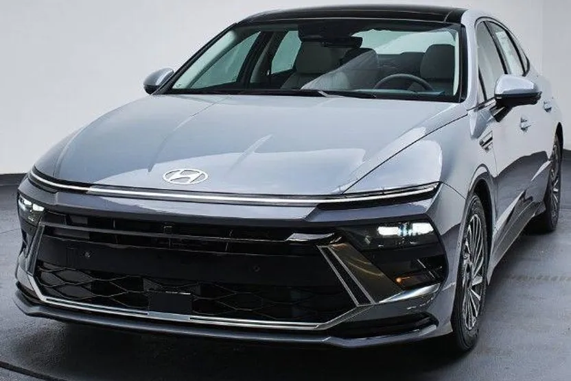 2025 Hyundai Sonata Hybrid Limited photo 1