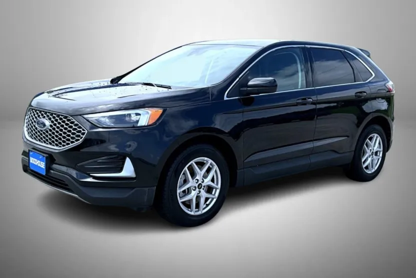 2023 Ford Edge SEL photo 1