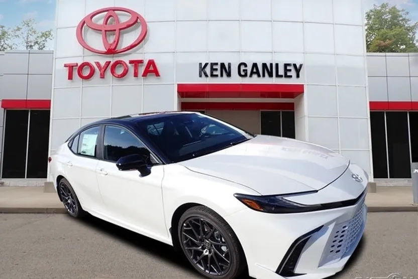 2025 Toyota Camry XSE photo 1