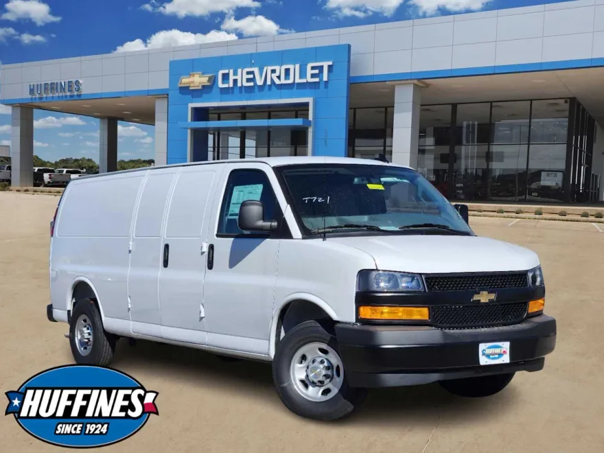 2025 Chevrolet Express Cargo 2500 photo 1
