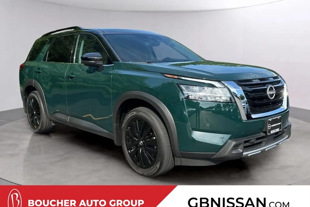 2024 Nissan Pathfinder SL photo 1