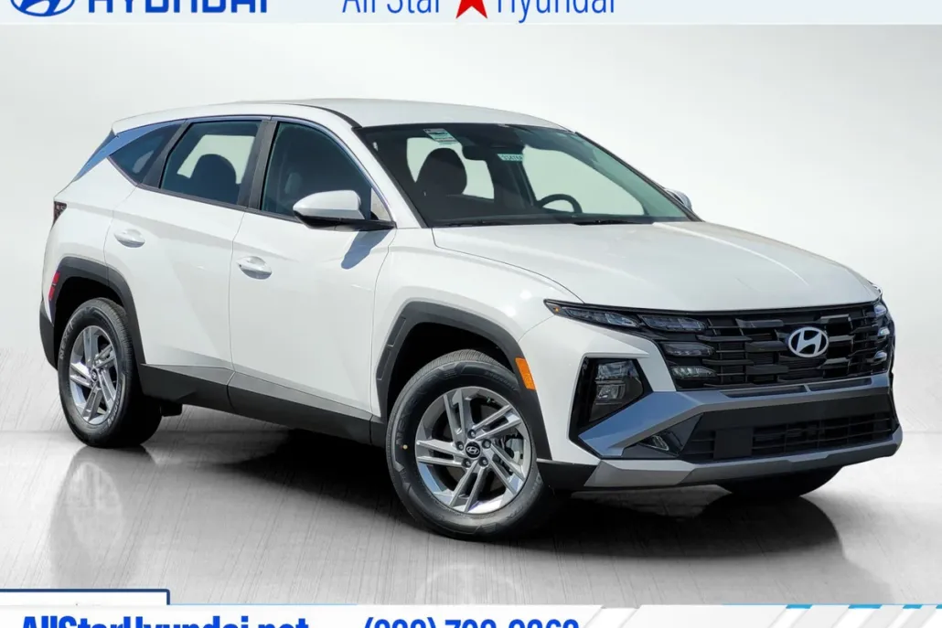 2025 Hyundai Tucson SE photo 1