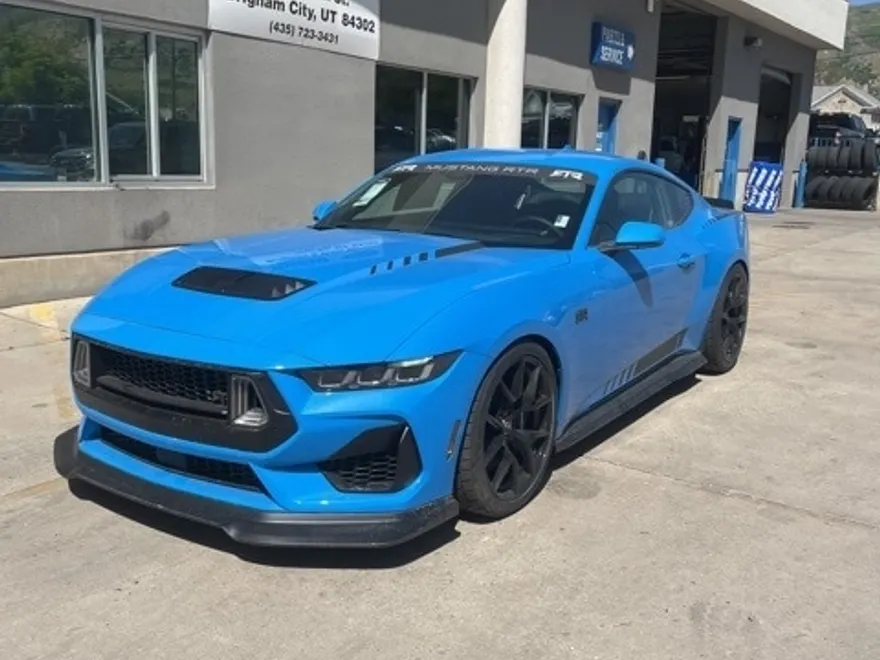 2025 Ford Mustang GT Premium photo 1