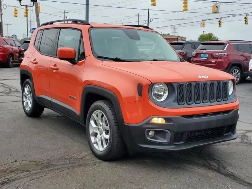 2015 Jeep Renegade Latitude photo 1