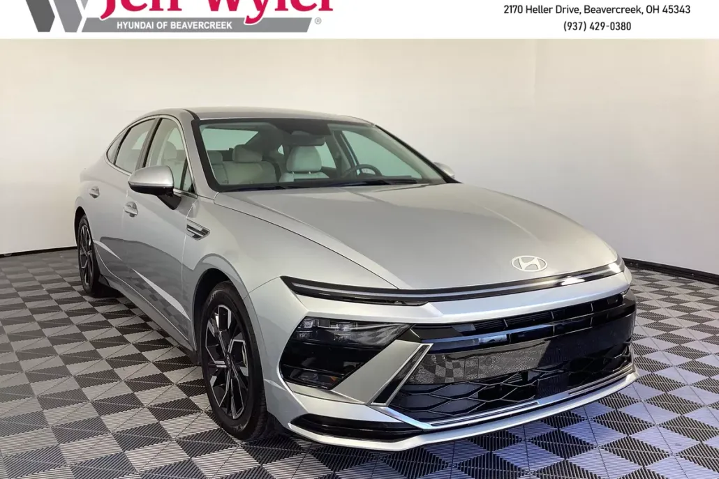 2025 Hyundai Sonata SEL photo 1