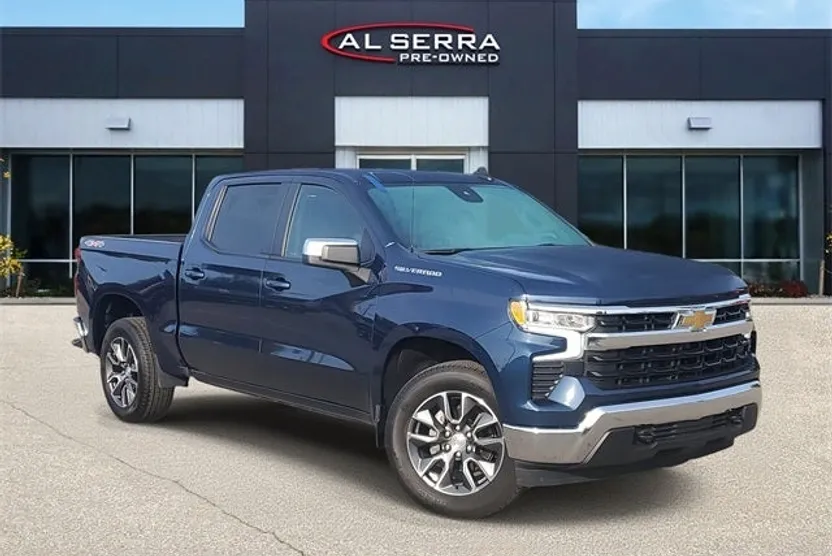 2023 Chevrolet Silverado 1500 LT photo 1