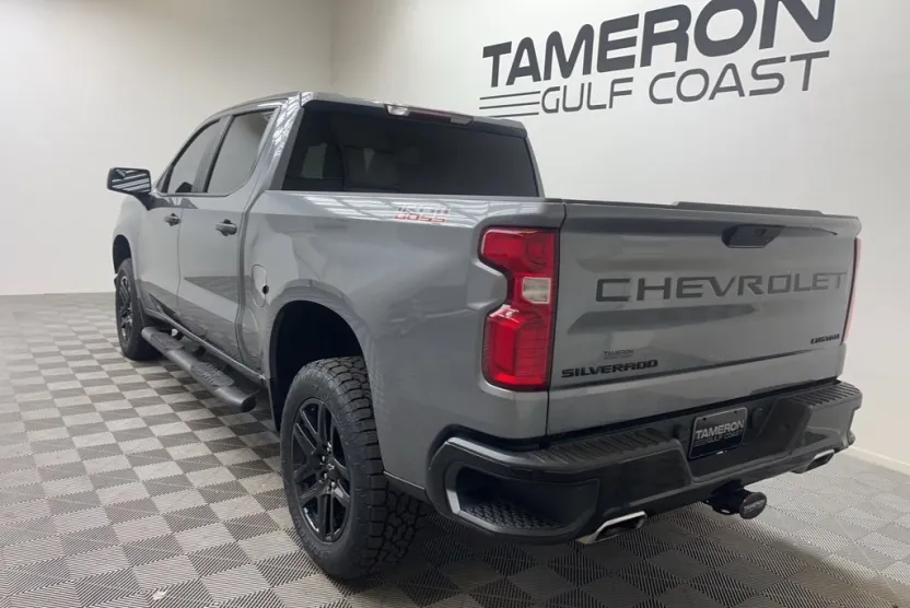 2021 Chevrolet Silverado 1500 Custom Trail Boss photo 1