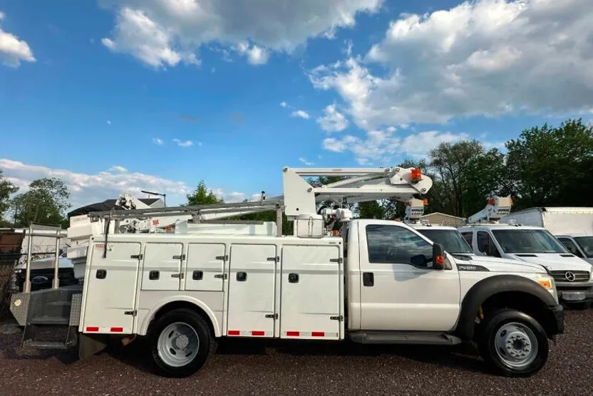 2012 Ford F-550 photo 1