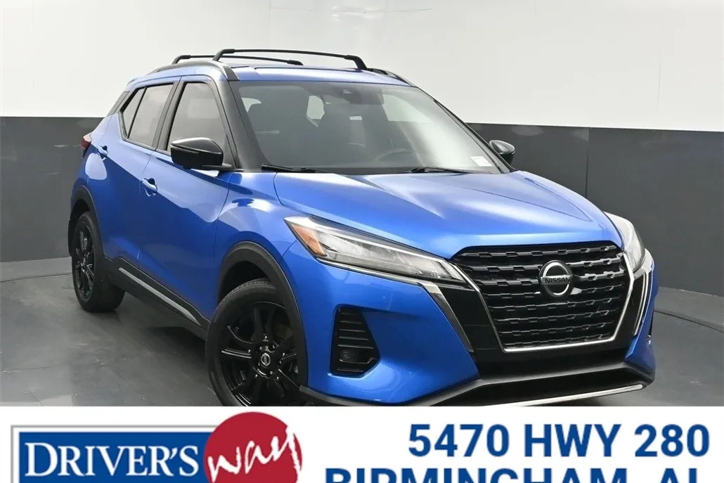 2021 Nissan Kicks SR photo 1