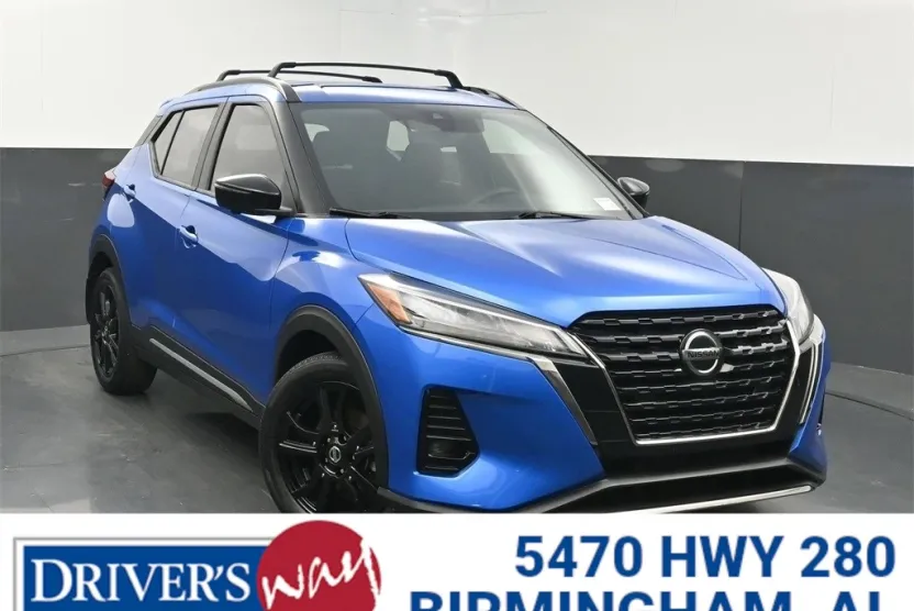 2021 Nissan Kicks SR photo 1